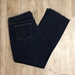 -Final Price-GAP premium curvy straight leg jeans.